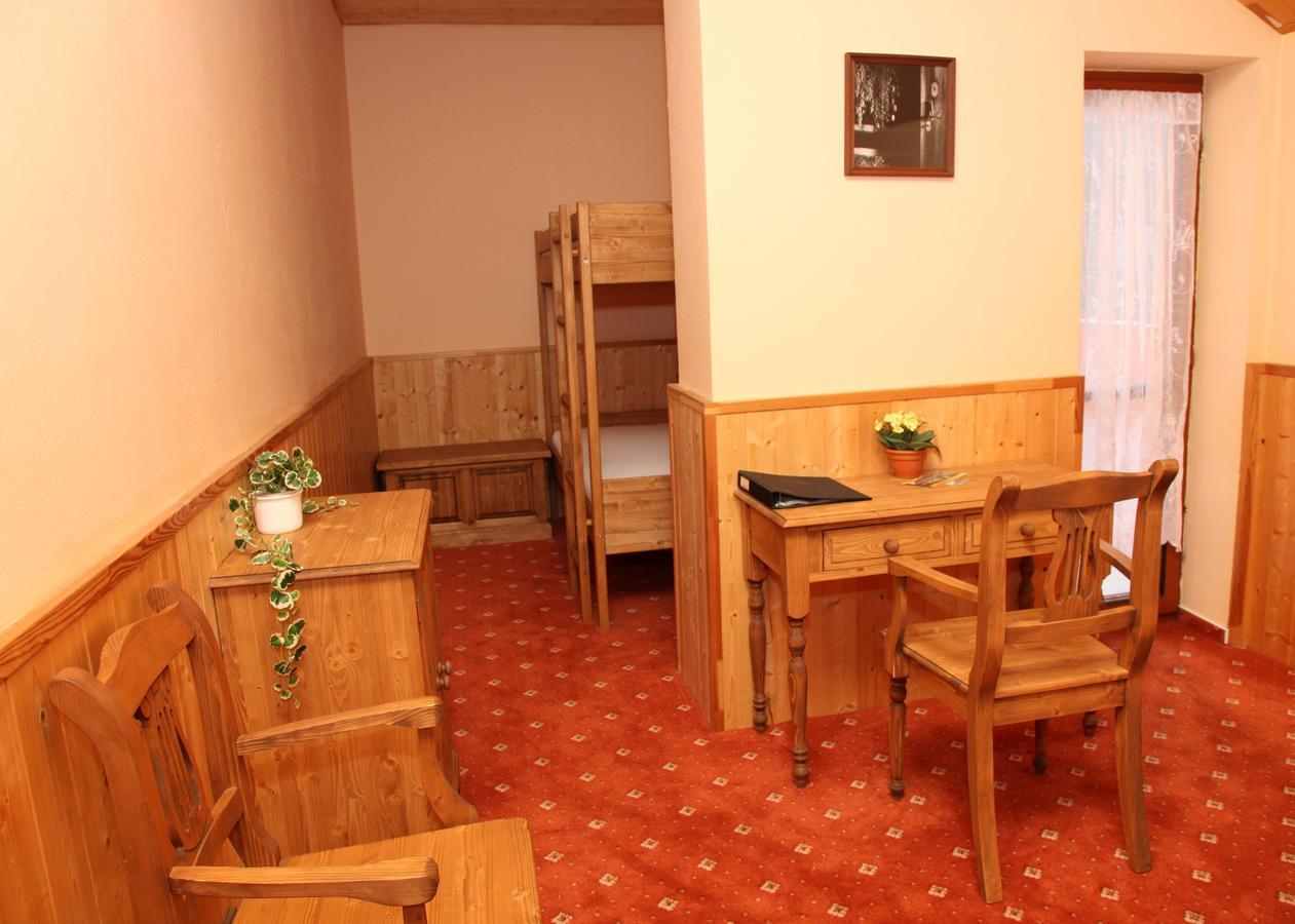 garni Hotel ASAS*** Most Exteriör bild